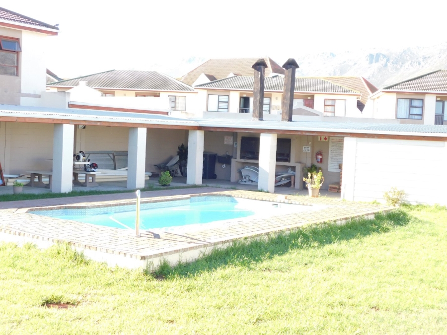 2 Bedroom Property for Sale in Whispering Pines Western Cape